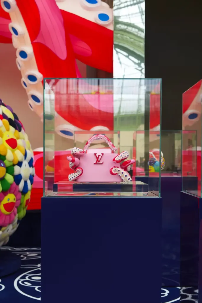 «Sembra quasi che stia per muoversi. Non ti dà l’impressione di essere osservato?»